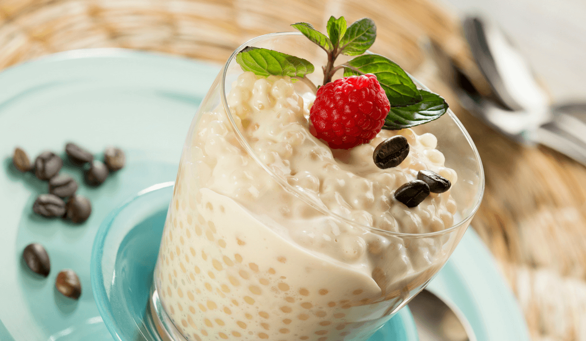 Postre de tapioca con café